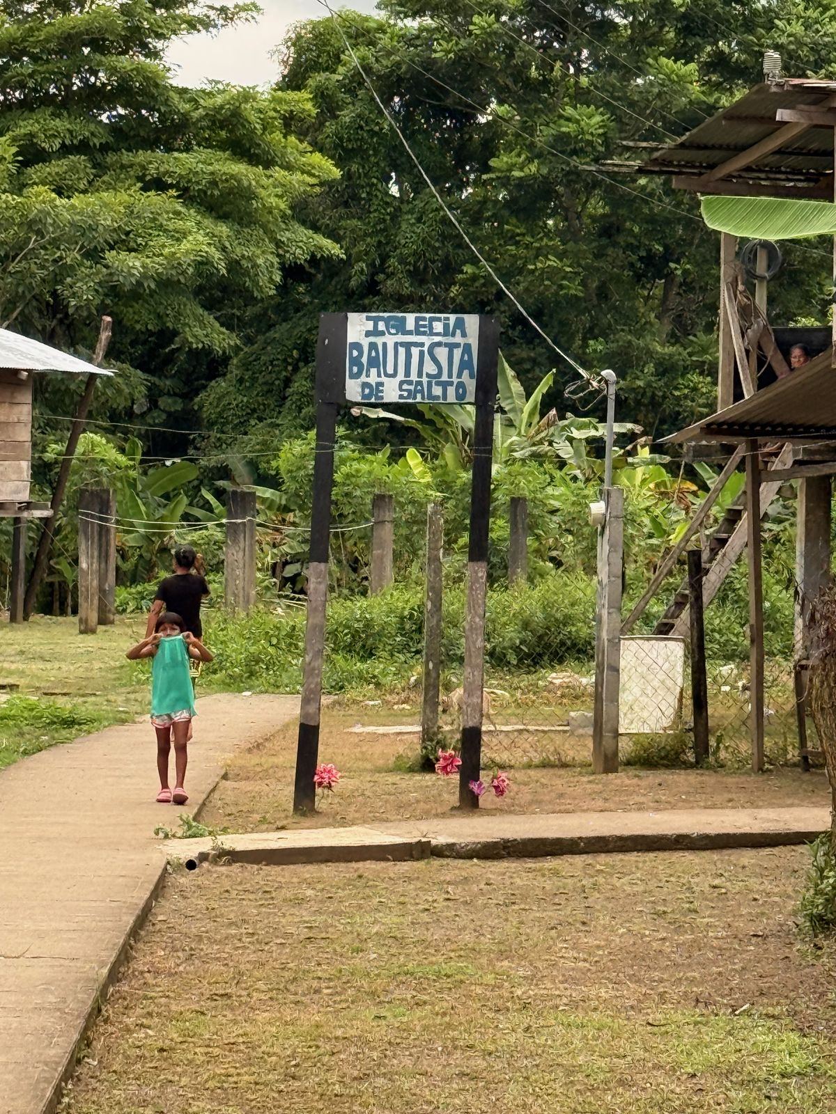 Letrero de una iglesia bautista